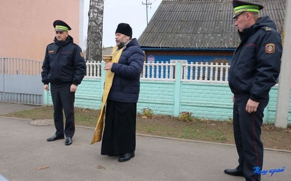 Места смертельных ДТП освятили в Барановичах Места смертельных ДТП освятили в Барановичах