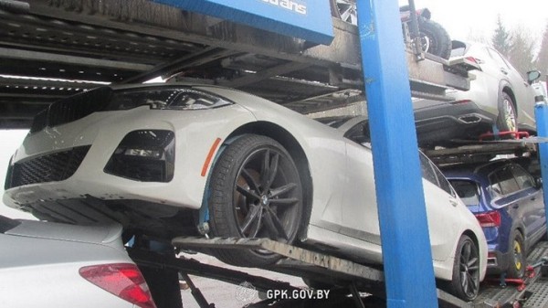 На американском аукционе BMW продали с «сюрпризом». Запрещенное вещество обнаружили белорусские пограничники