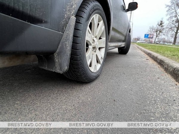 Сотрудники ГАИ выяснили, много ли брестчан поменяли шины на зимние Сотрудники ГАИ выяснили, много ли брестчан поменяли шины на зимние