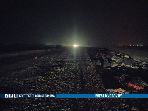 Страшное ДТП произошло в Брестской области: один погибший, четверо пострадавших Страшное ДТП произошло в Брестской области: один погибший, четверо пострадавших