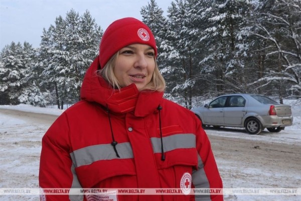 Мобильный пункт обогрева для стоящих в очереди дальнобойщиков установили в пункте пропуска «Привалка»