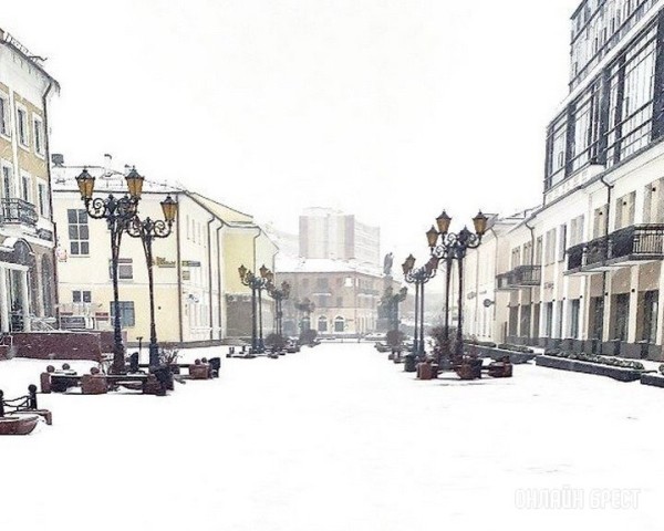 Около 200 дворников и 18 машин устраняют последствия непогоды в Бресте Около 200 дворников и 18 машин устраняют последствия непогоды в Бресте