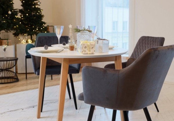 Создавайте новогодний уют со скидками на мебель и декор от AksHome!