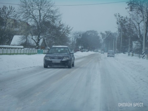 Вместо счета-справки и ГАИ. Как оформить куплю-продажу автомобиля у нотариуса?