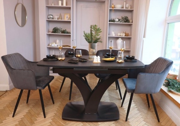 Создавайте новогодний уют со скидками на мебель и декор от AksHome!