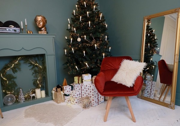 Создавайте новогодний уют со скидками на мебель и декор от AksHome!