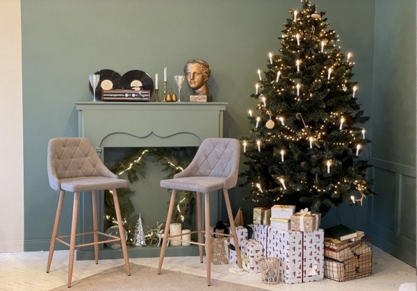 Создавайте новогодний уют со скидками на мебель и декор от AksHome!