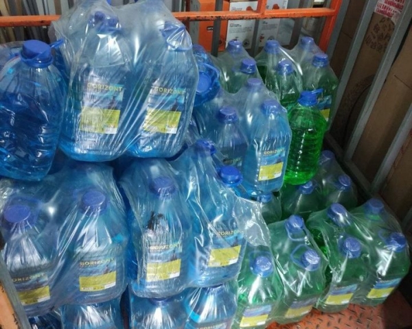 В Беларуси задержали нелегального продавца «незамерзайки» – изъято 480 литров