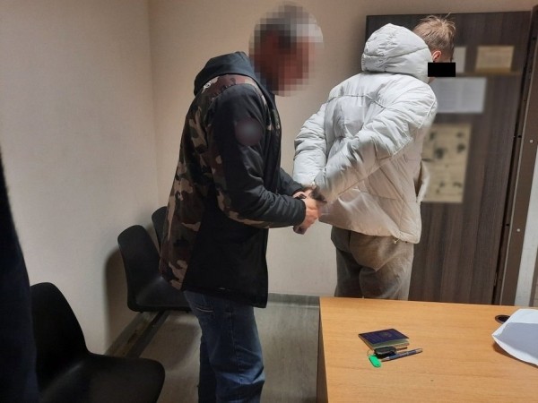 В Варшаве белорусы попали в ДТП. Водитель и пассажир вышли из машины и поменялись местами. Но это зафиксировала камера В Варшаве белорусы попали в ДТП. Водитель и пассажир вышли из машины и поменялись местами. Но это зафиксировала камера