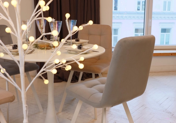 Создавайте новогодний уют со скидками на мебель и декор от AksHome!