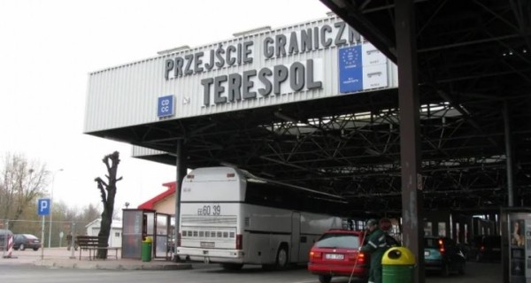 В ПП &laquo;Тересполь&raquo; у белорусов обнаружено более 100 тысяч евро