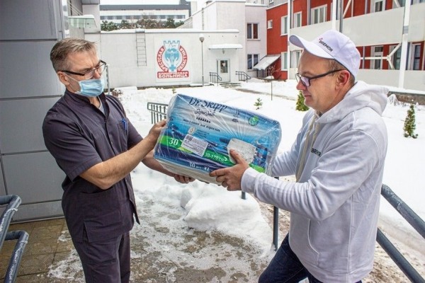 Более 80 000 средств для ухода за пациентами с COVID-19 переданы больнице в Бресте