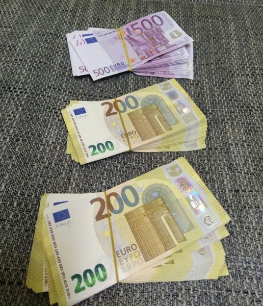 Кыргыз очень хотел купить грузовик в Литве, примотал к ноге 40.000 евро и поехал на велосипеде из Беларуси Кыргыз очень хотел купить грузовик в Литве, примотал к ноге 40.000 евро и поехал на велосипеде из Беларуси