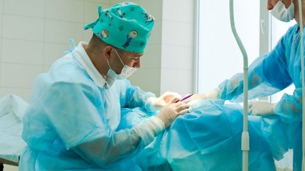 Названа самая популярная пластическая операция в мире (и это не увеличение груди)