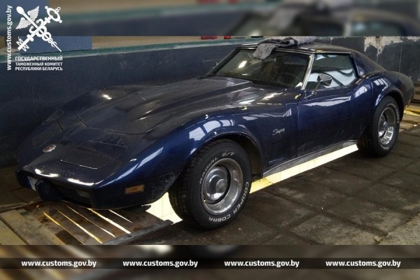 На границе с Литвой задержали Chevrolet Corvette 1976 года выпуска. Причина – 73 кг гашиша за фальшстенкой На границе с Литвой задержали Chevrolet Corvette 1976 года выпуска. Причина – 73 кг гашиша за фальшстенкой
