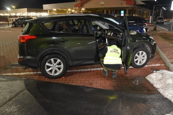 На польской границе у белоруса изъяли угнанный в Бельгии BMW за $80 тысяч