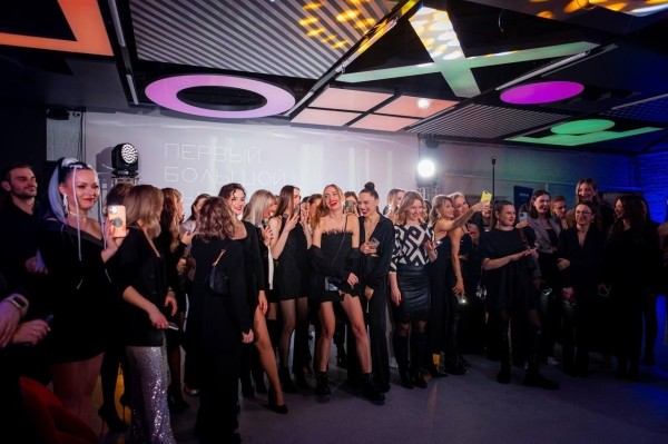 Масштабный БЬЮТИ-КОРПОРАТИВ прошел в Минске. Организатор вечеринки и свадебный стилист-визажист из Бреста рассказали, как это было