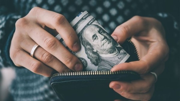 «Не стыжусь, забираю себе»: что еще белорусы делают с найденными деньгами