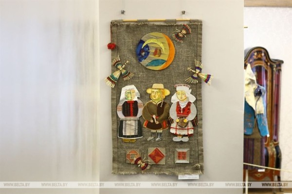 Выставка «Песні зямлі маёй» открылась в Бресте