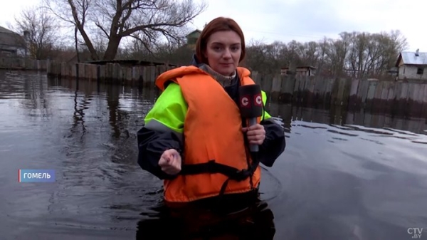 Семья из Гомеля теперь живёт на острове. Как белорусы справляются с крупнейшими паводками?