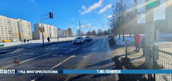 В Минске ребенок побежал на красный и попал под машину. СК: водитель ехал 70 км/ч, ему грозит «уголовка»