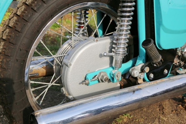 Новый &laquo;Иж&raquo; из советской коробки. Сколько же он сейчас стоит?