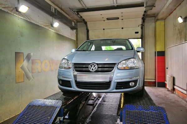 «Брал новым у дилера в 2009 году». Белорус показал VW Jetta 1.9 TDI, который до сих пор обслуживает у «официалов» «Брал новым у дилера в 2009 году». Белорус показал VW Jetta 1.9 TDI, который до сих пор обслуживает у «официалов»