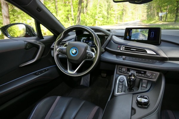 22-летний парень из Жодино купил BMW i8 за $100 тысяч — доволен? 22-летний парень из Жодино купил BMW i8 за $100 тысяч — доволен?