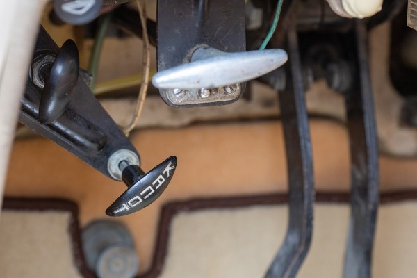 Посмотрите, какую «Волгу» отыскали в гараже у белоруса