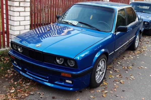 Умели же делать? Эти машины выпущены в 80-х и до сих пор чувствуют себя хорошо