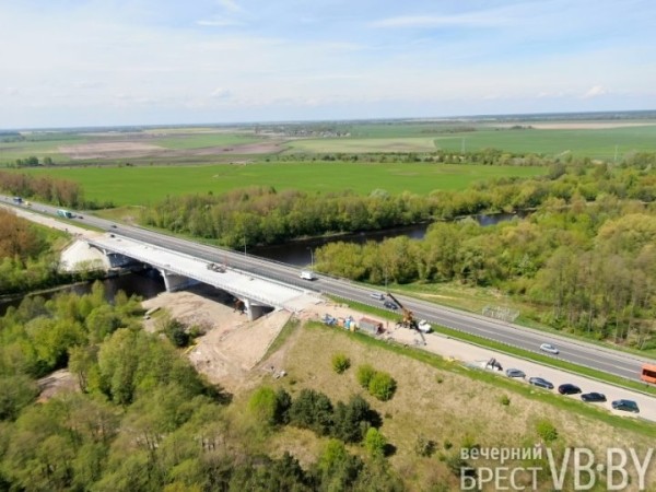 Работы на «Бульковском» мосту на трассе М-1 планируют завершить к концу августа текущего года