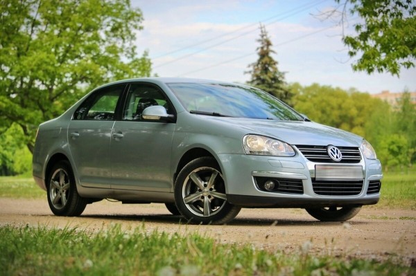 «Брал новым у дилера в 2009 году». Белорус показал VW Jetta 1.9 TDI, который до сих пор обслуживает у «официалов» «Брал новым у дилера в 2009 году». Белорус показал VW Jetta 1.9 TDI, который до сих пор обслуживает у «официалов»
