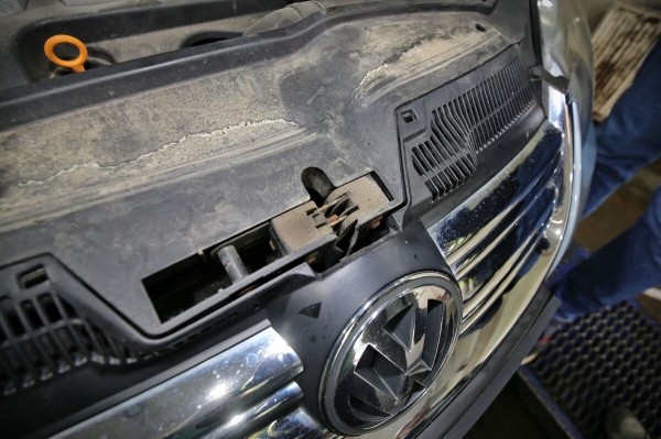 «Брал новым у дилера в 2009 году». Белорус показал VW Jetta 1.9 TDI, который до сих пор обслуживает у «официалов» «Брал новым у дилера в 2009 году». Белорус показал VW Jetta 1.9 TDI, который до сих пор обслуживает у «официалов»