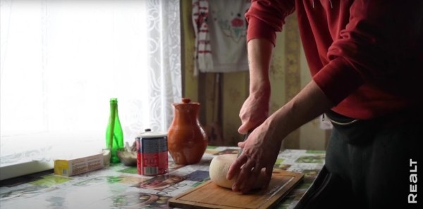 «Приехал отдохнуть — и остался жить». Молодой белорус поселился в деревне, завел хозяйство и делает сыр «Приехал отдохнуть — и остался жить». Молодой белорус поселился в деревне, завел хозяйство и делает сыр