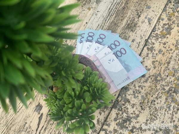 Средняя зарплата в первом квартале была $627. А кто получает $1000 и выше? Средняя зарплата в первом квартале была $627. А кто получает $1000 и выше?