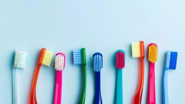 Какие страны зарабатывают миллионы на экспорте зубных щеток