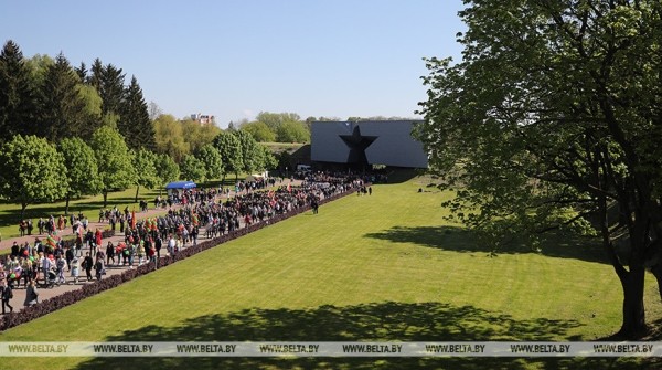 Более 50 тыс. человек стали участниками торжеств 9 Мая в Брестской крепости Более 50 тыс. человек стали участниками торжеств 9 Мая в Брестской крепости