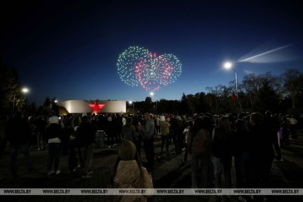Праздничным салютом завершилось празднование Дня Победы в Бресте