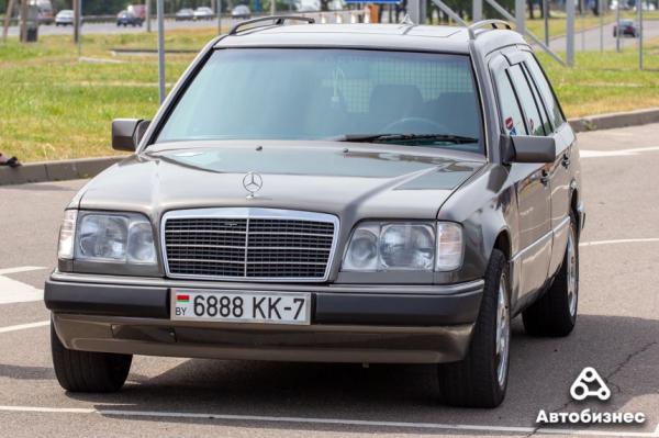 «Нет года выпуска, есть состояние». В Беларуси владельцы старых Mercedes собрались на большую встречу «Нет года выпуска, есть состояние». В Беларуси владельцы старых Mercedes собрались на большую встречу