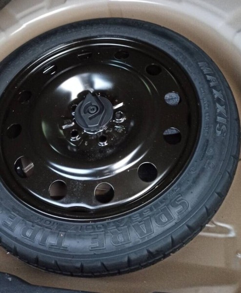 Тачка из США. Белорус купил сразу два битых Ford Taurus, чтоб сделать один. Узнали, сколько заплатил