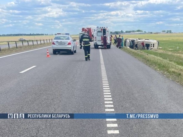В Гомельской области перевернулась маршрутка с пассажирами