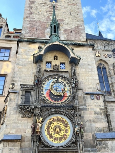 Белорусы потратили 3 000 евро в поездке по Европе на старенькой Mazda 3