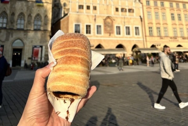 Белорусы потратили 3 000 евро в поездке по Европе на старенькой Mazda 3