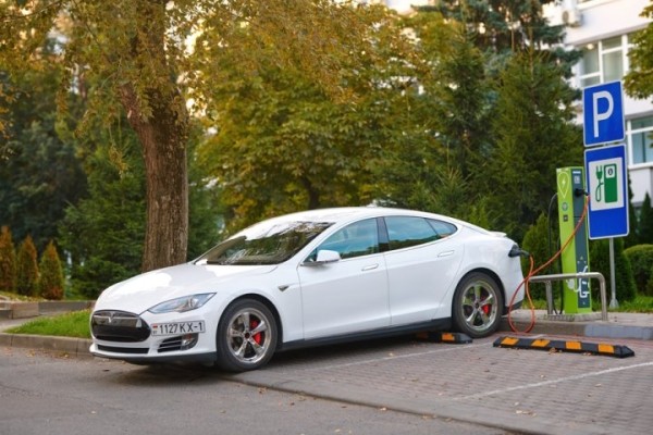 Какие электромобили и по какой цене будут продавать в Беларуси в 2023 году?