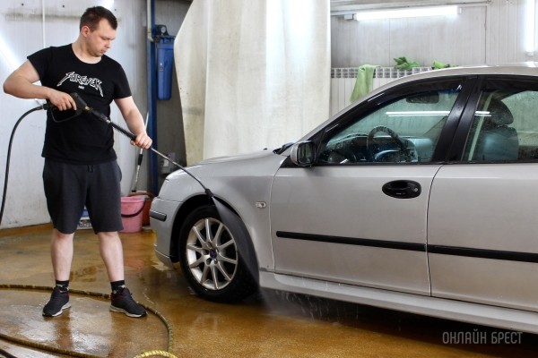 Автовладелец? Тогда смотри, на каких автомойках Бреста точно стоит обслуживать свою «ласточку»