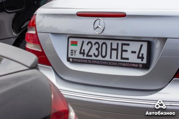 «Нет года выпуска, есть состояние». В Беларуси владельцы старых Mercedes собрались на большую встречу «Нет года выпуска, есть состояние». В Беларуси владельцы старых Mercedes собрались на большую встречу