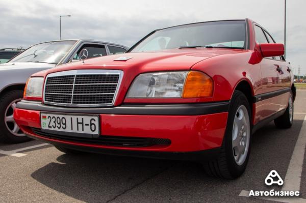 «Нет года выпуска, есть состояние». В Беларуси владельцы старых Mercedes собрались на большую встречу «Нет года выпуска, есть состояние». В Беларуси владельцы старых Mercedes собрались на большую встречу