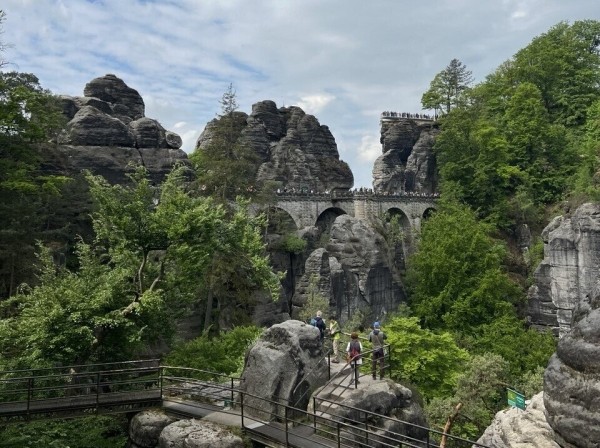 Белорусы потратили 3 000 евро в поездке по Европе на старенькой Mazda 3