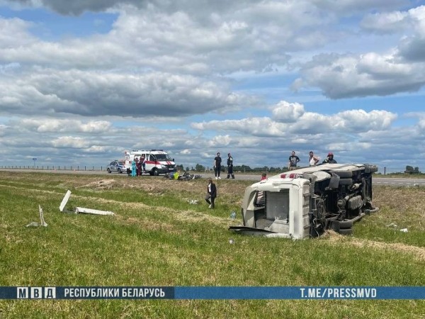 В Гомельской области перевернулась маршрутка с пассажирами