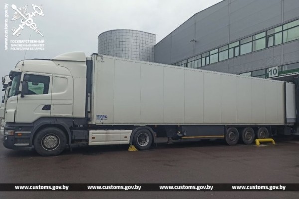 Брестские таможенники пресекли незаконный ввоз косметики почти на 125 тысяч рублей